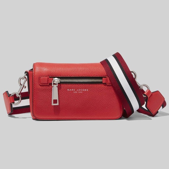 Marc Jacobs Handbags - Marc Jacobs♥️NEW♥️slim crossbody bag red